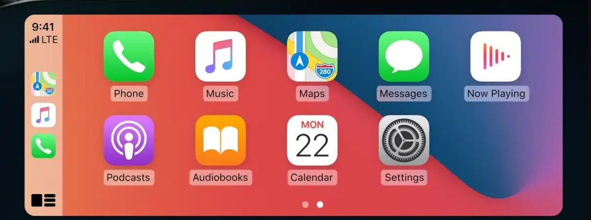 Screenshot CarPlay ekrana na multimediji